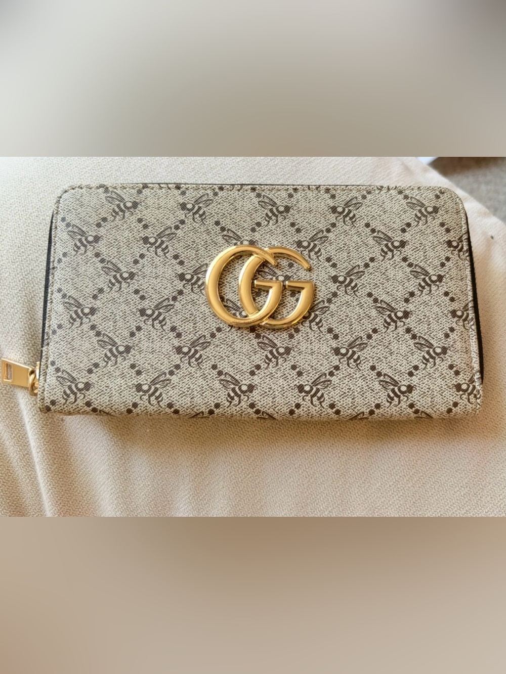 Gucci Beige Marmont Bee Print Wallet